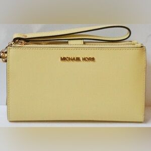 Michael Kors Leather Jet Set Travel Double Zip Wristlet LG Buttercup Pale Yellow